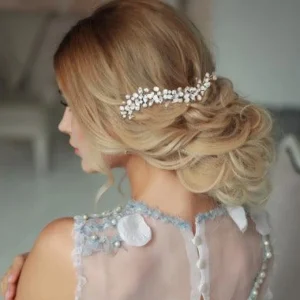 ATHENA BRIDAL | Liliane -helmikoristeinen hiuskoriste (hopea)