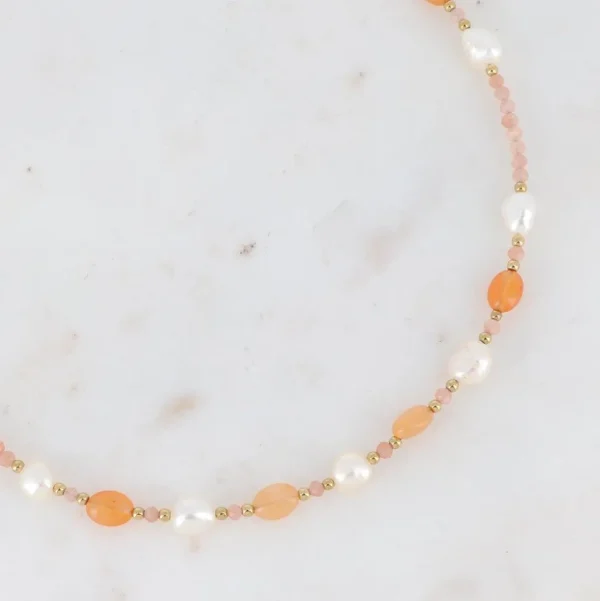 BOHM PARIS | Collier Fayanna -oranssi luonnonkivikaulakoru helmin