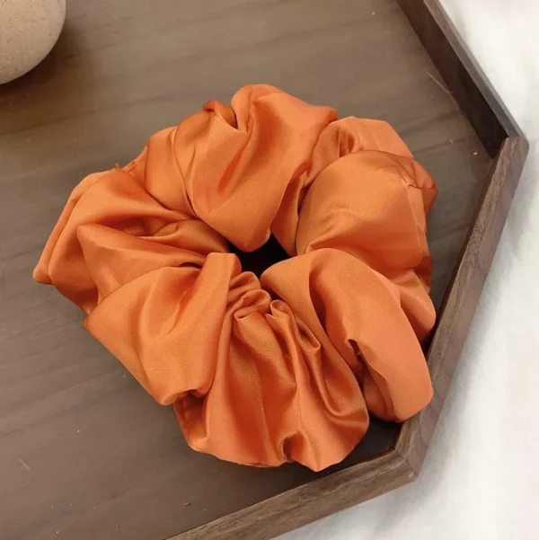 Donitsi/Scrunchie | SUGAR SUGAR, Large Satin Scrunchie -satiinidonitsi