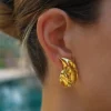 FRENCH RIVIERA | Ava Gold Earrings -kirurginteräsnapit (kaksi kokoa)
