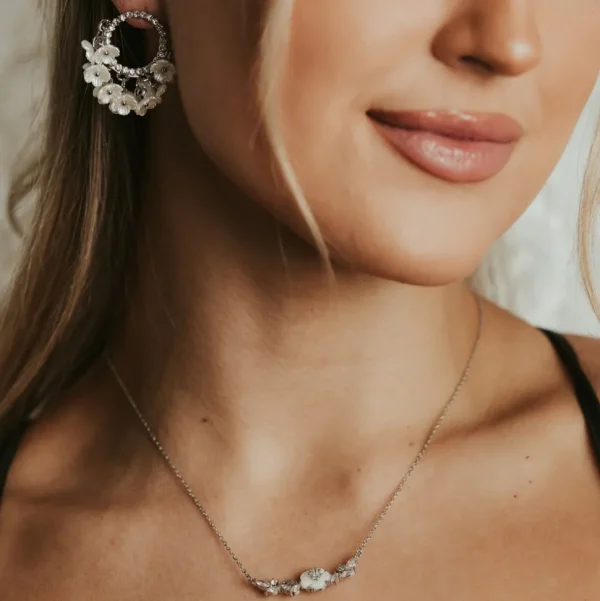 FRENCH RIVIERA | Jenine Earrings -kirkkaat juhlakorvakorut kukin (hopea)