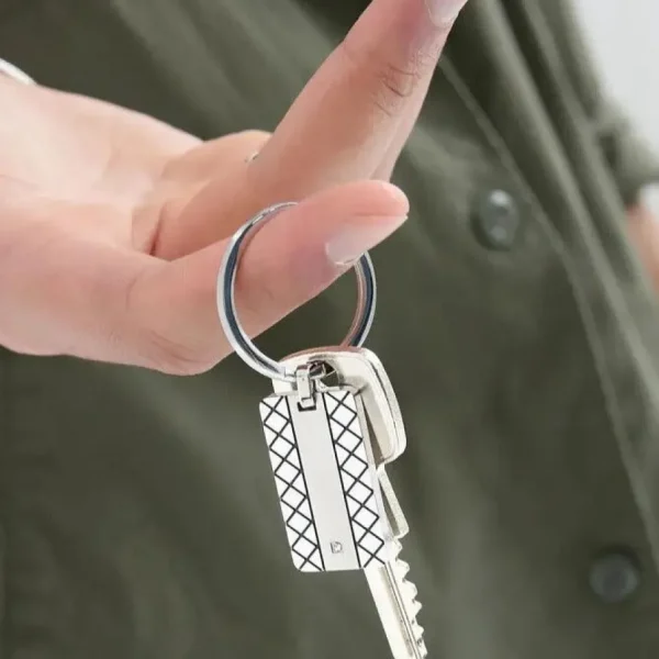Jasper Keychain -teräksinen avaimenperä laattakoristeella