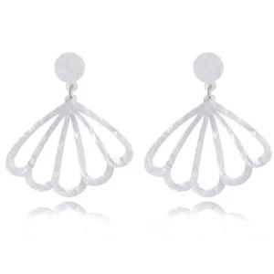 Korvakorut, Pearly White Shell