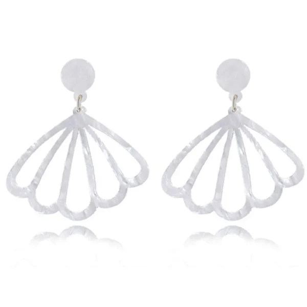 Korvakorut, Pearly White Shell