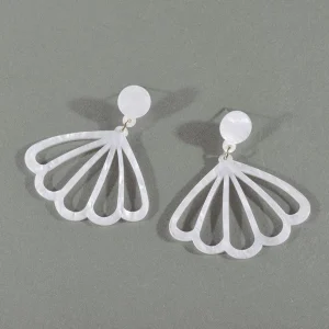 Korvakorut, Pearly White Shell