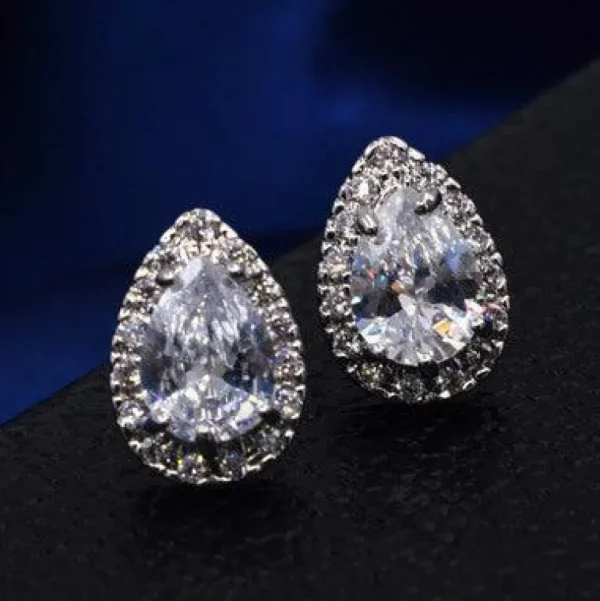 Kristallikorvakorut, Elegant Teardrops