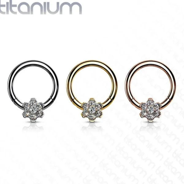 Lävistysrengas, Implant Grade Titanium Ring with CZ Flower in Rosegold