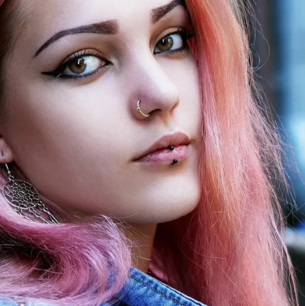 Lävistysrengas 0,8mm, Implant Grade Titanium Bendable Ring in Black