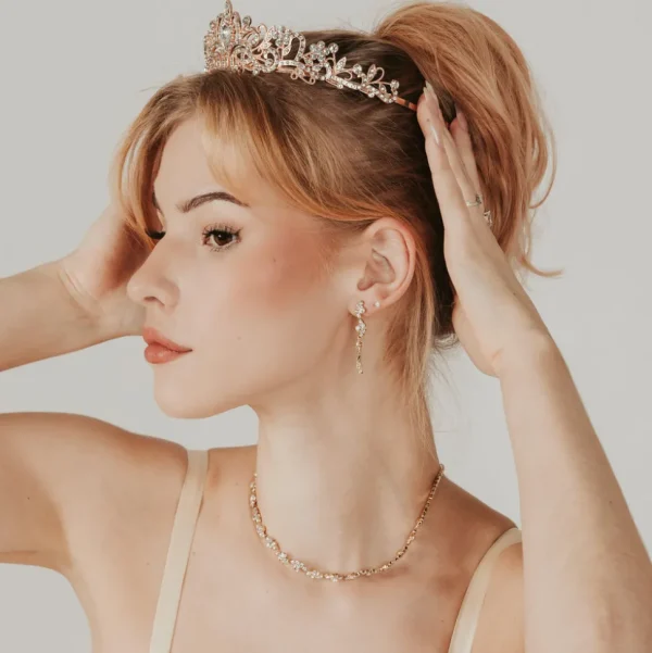 ROMANCE, Ophelia -kuparinsävyinen tiara kirkkailla kivillä