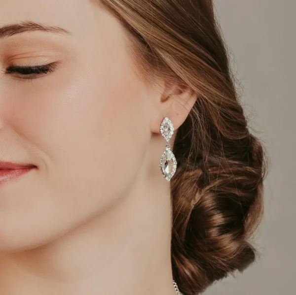 Strassikorvakorut, ROMANCE | Annabella Earrings (myös kullanvärisenä)